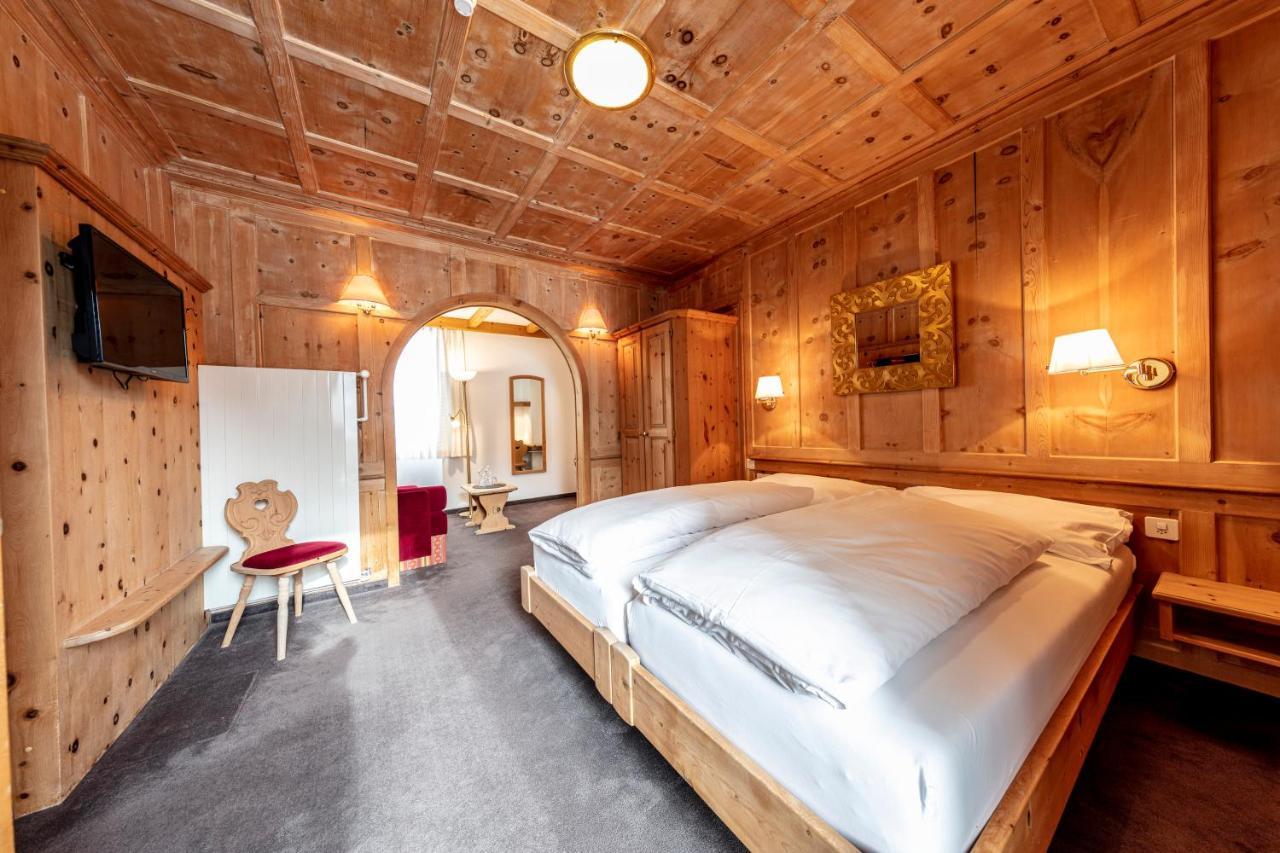 Hotel Filli Scuol Esterno foto
