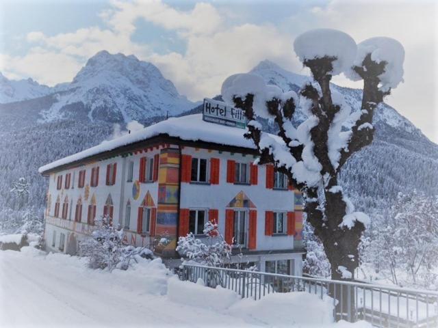 Hotel Filli Scuol Esterno foto