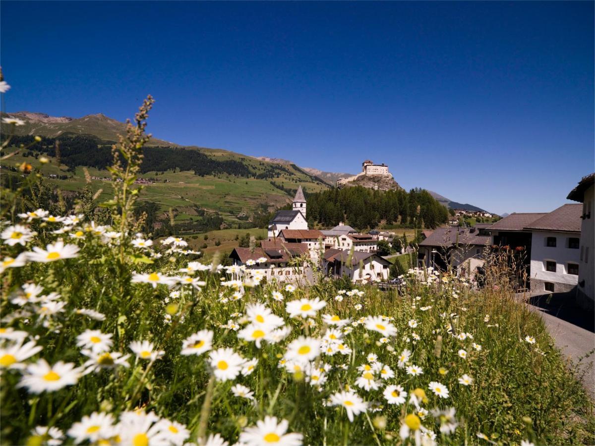 Hotel Filli Scuol Esterno foto