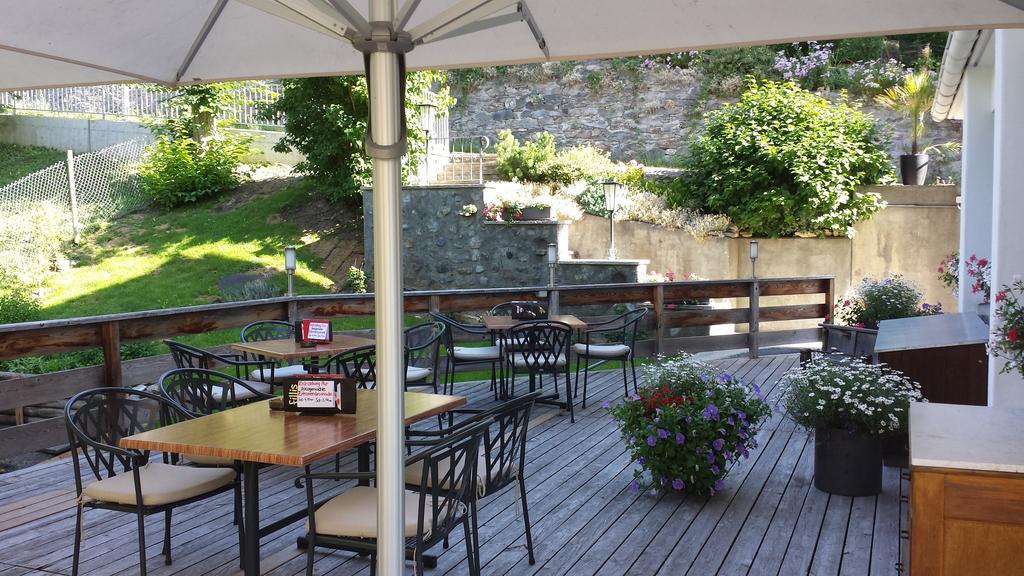 Hotel Filli Scuol Esterno foto