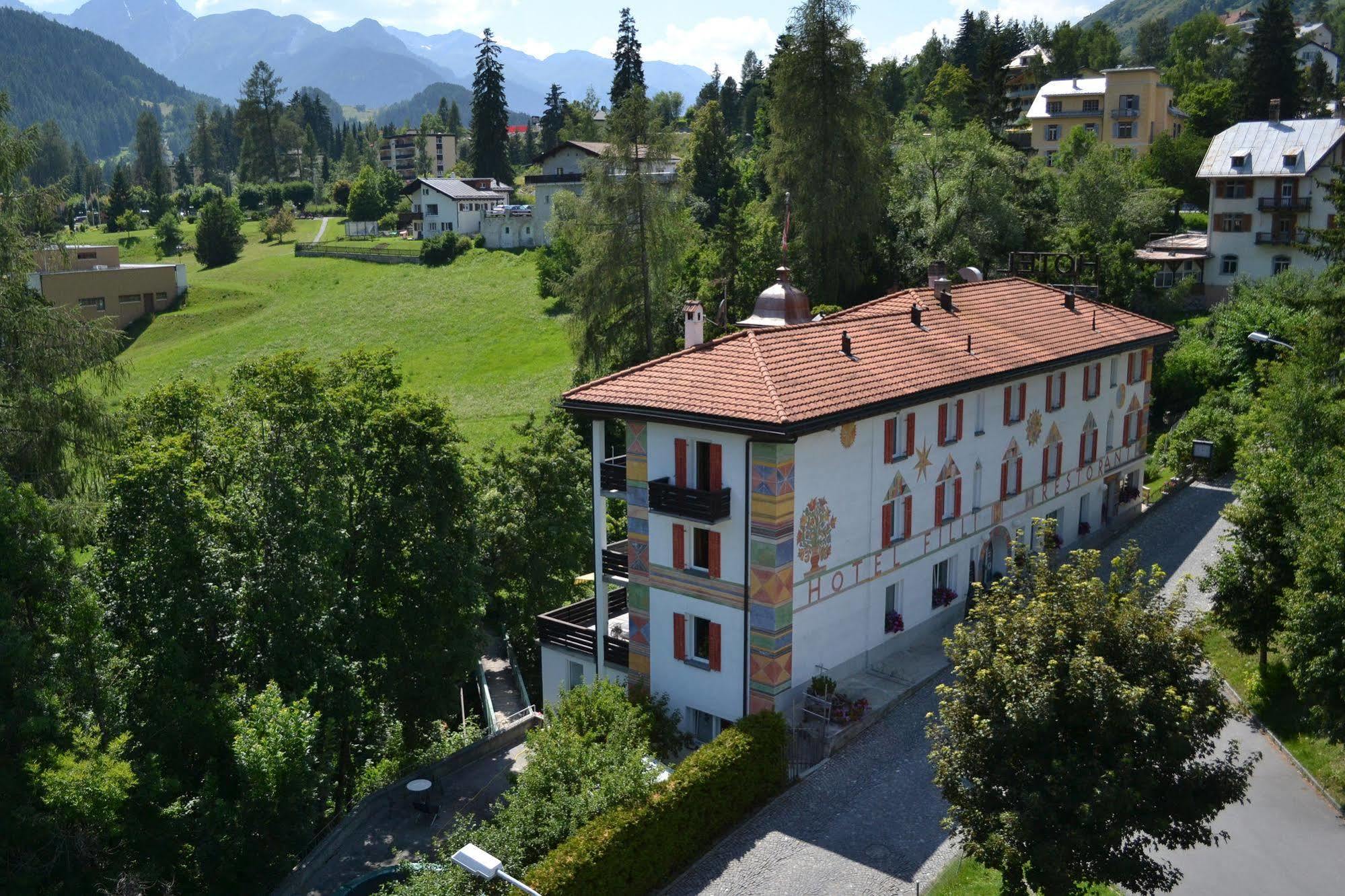 Hotel Filli Scuol Esterno foto